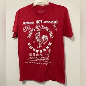 Sriracha Hot Chili Sauce shirt Ripple Junction Short Sleeve T-Shirt Size small